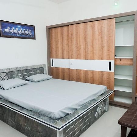 Mahadev Premium Homestay Garudeshwar Luaran gambar