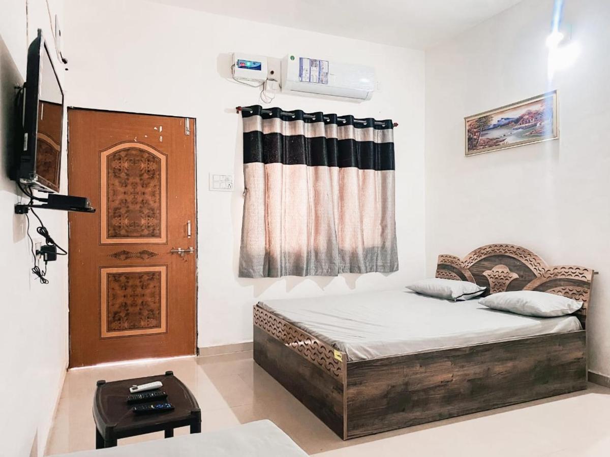 Mahadev Premium Homestay Garudeshwar Luaran gambar