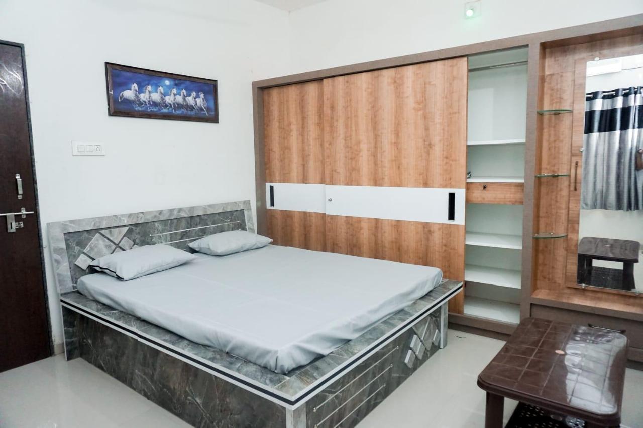 Mahadev Premium Homestay Garudeshwar Luaran gambar