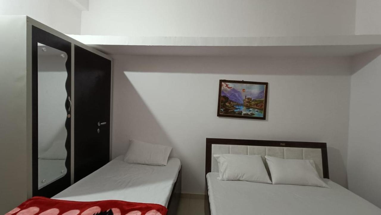 Mahadev Premium Homestay Garudeshwar Luaran gambar